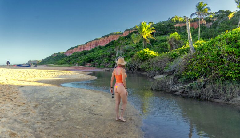 Equilibrio perfecto entre cercanía y naturaleza pura en la Playa Pitinga