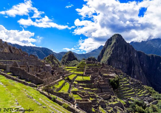 Fabulosas vistas esperan al viajero al final del sendero que lleva a Machu Pichu por el Camino Inca