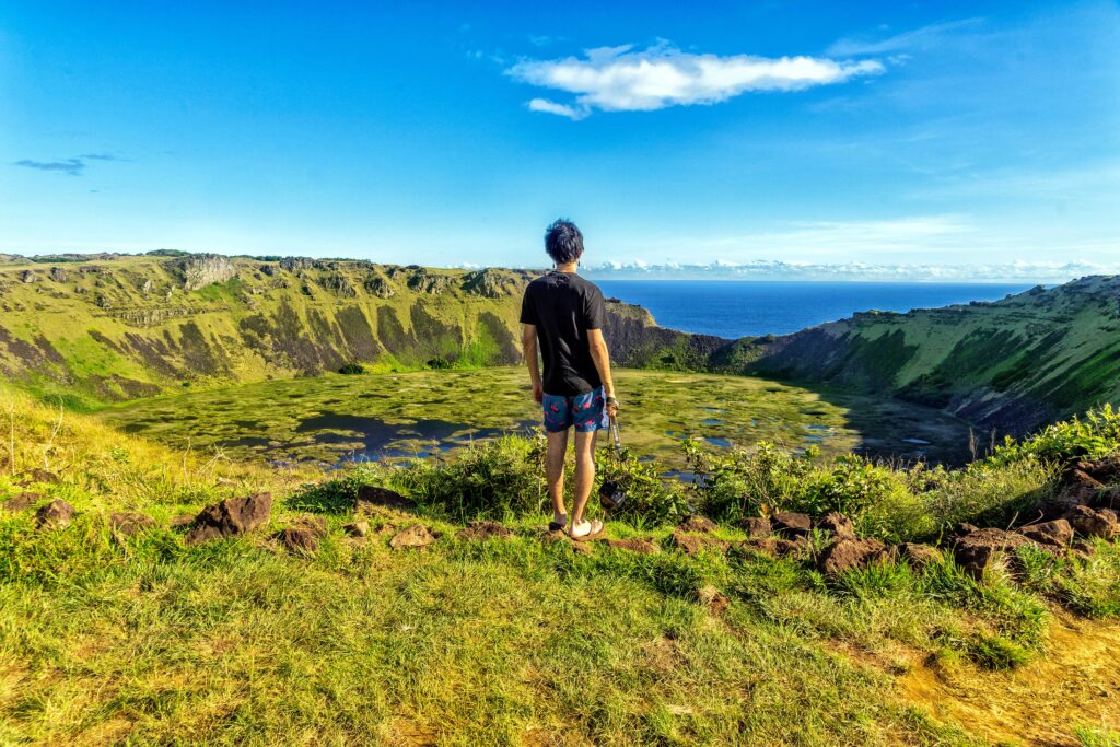 La vista es simplemente fabulosa frente al crater del volcan Rano Rarako, Isla de Pascua